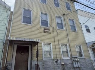 35 Vincent St, Newark City, NJ 07105