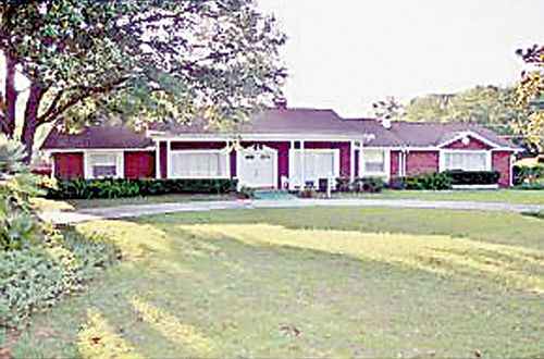 1st image of 833 SE 22nd Ave