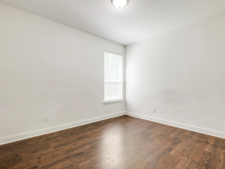 2918 Morgan Dr — Photo 8