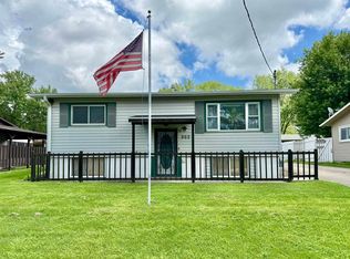 802 Grant St, Beacon, IA 52534