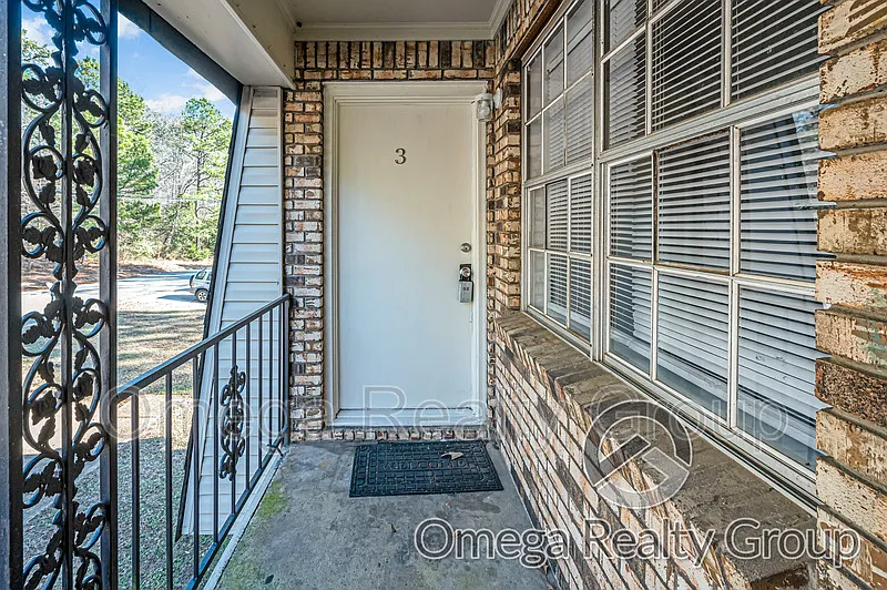 Crestmont Apartments — Photo 4