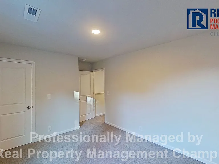 460 Maides Ave — Photo 19