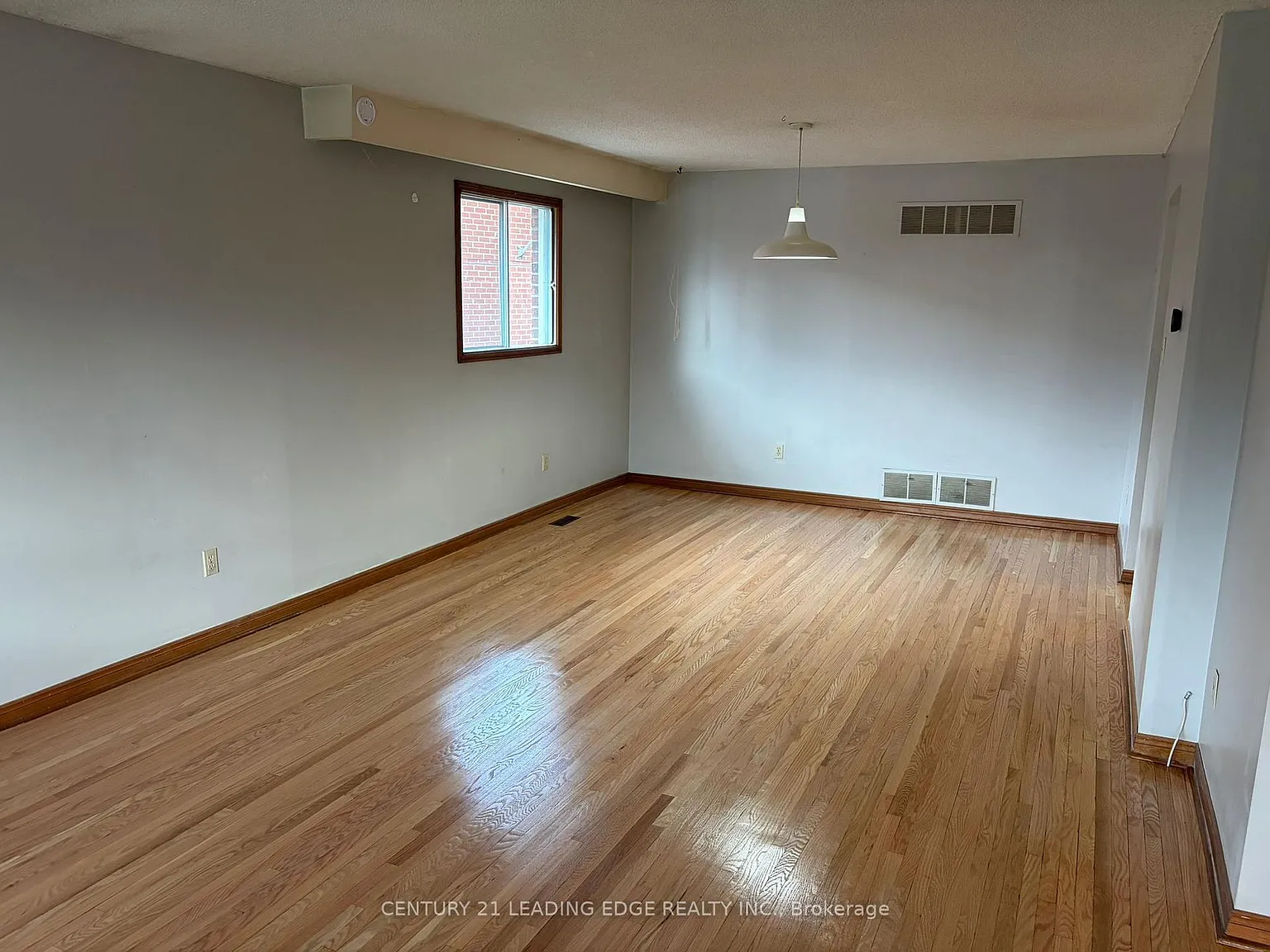 3 bed, $2,950 — Photo 4