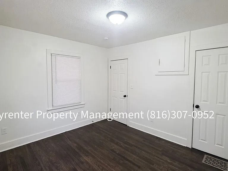 1512 W College St — Photo 8