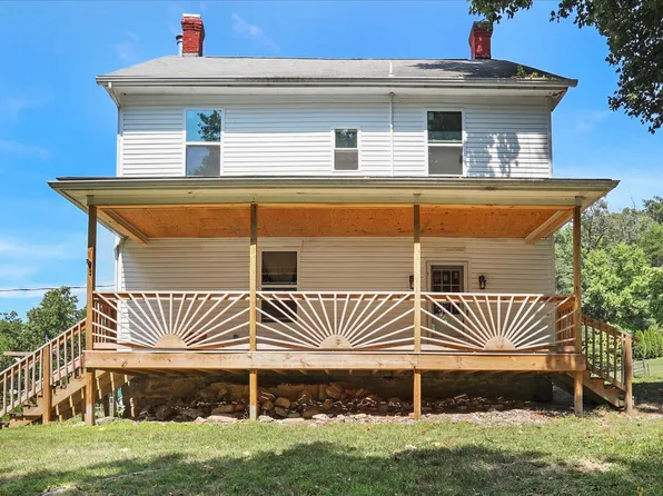 24426 Graham Ave, Smithsburg, MD 21783