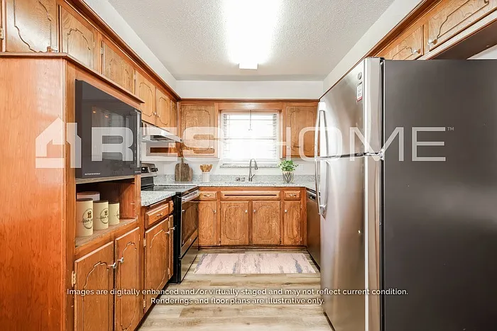 4404 Bonaparte Blvd — Photo 2