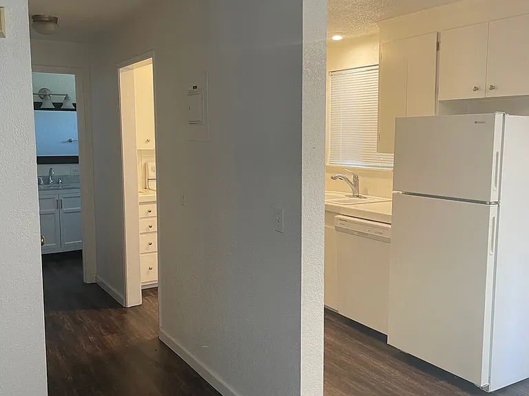 The Victorian — Photo 10