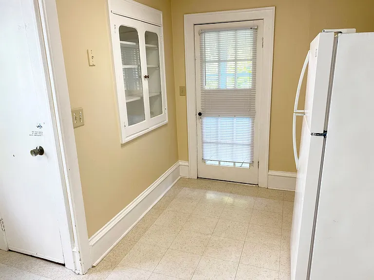 810 Steuben St — Photo 9