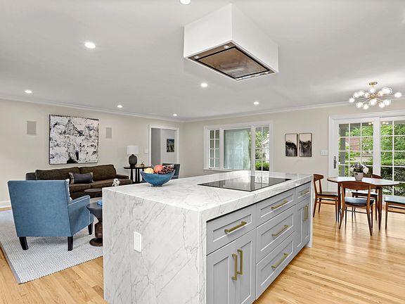 Open floor plan with family room and dining room