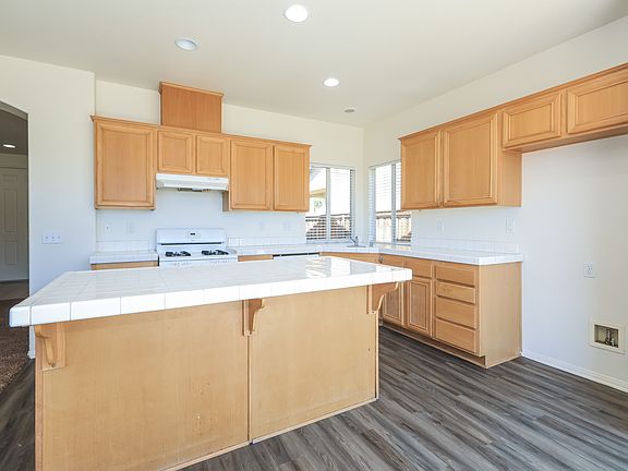 4th image of 134 Shoal Reef Ave