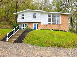 399 Gringo Independence Rd, Aliquippa, PA 15001