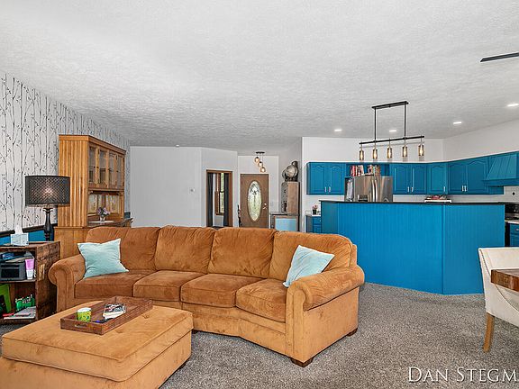 3rd image of 12857 Hamilton Hills Dr