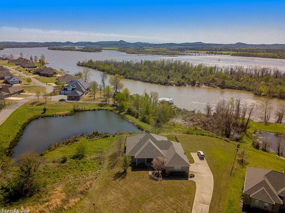 1st image of 7 River Cir