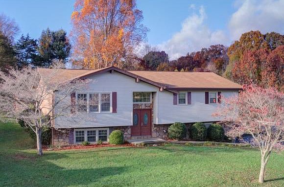 1st image of 417 Dartmouth Dr