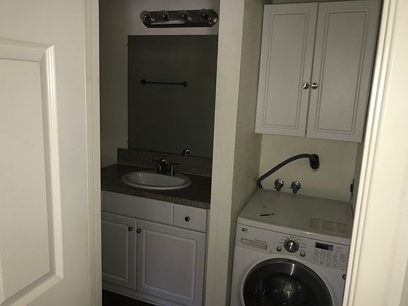 4th image of 1265 Kendall Dr APT 1021