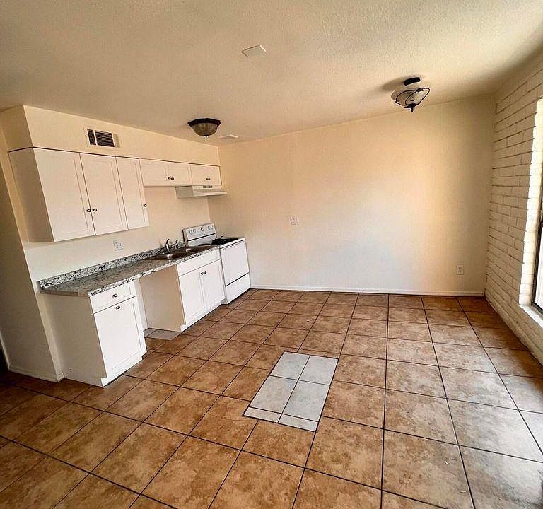 1st image of 2333 W Glenrosa Ave Suite 125
