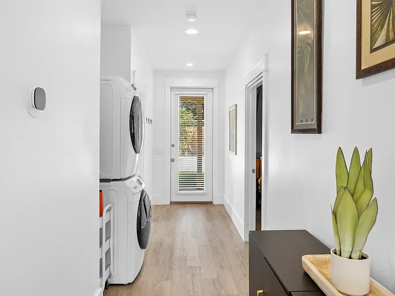 4320 Catherine St — Photo 28