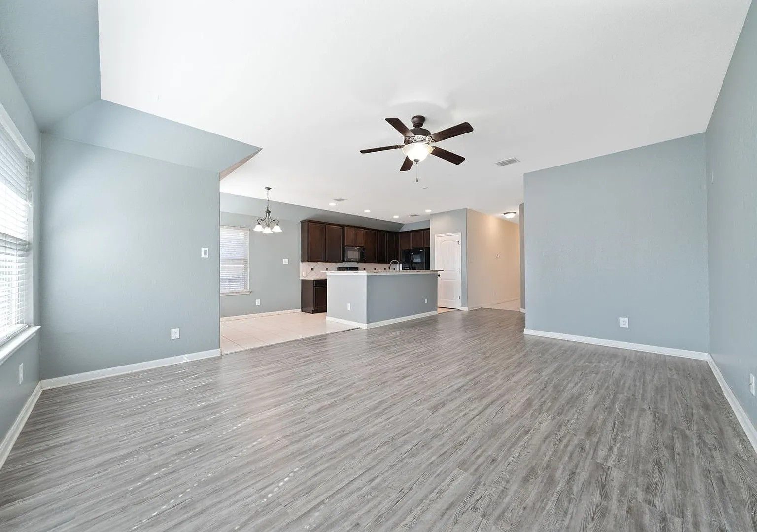 3 Bedroom/2 Bath Saddlehorn Subdivision — Photo 4