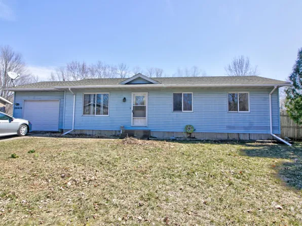 29935 Broadway St, Lindstrom, MN 55045