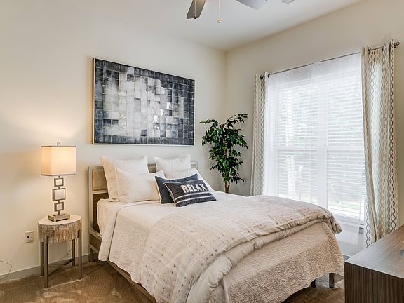 5th image of 328 Cherokee Blvd #4184741