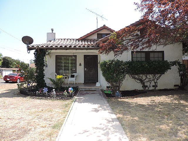 1st image of 701 Grove St