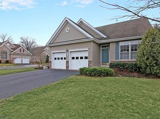 128 Canal Walk Blvd, Somerset, NJ 08873