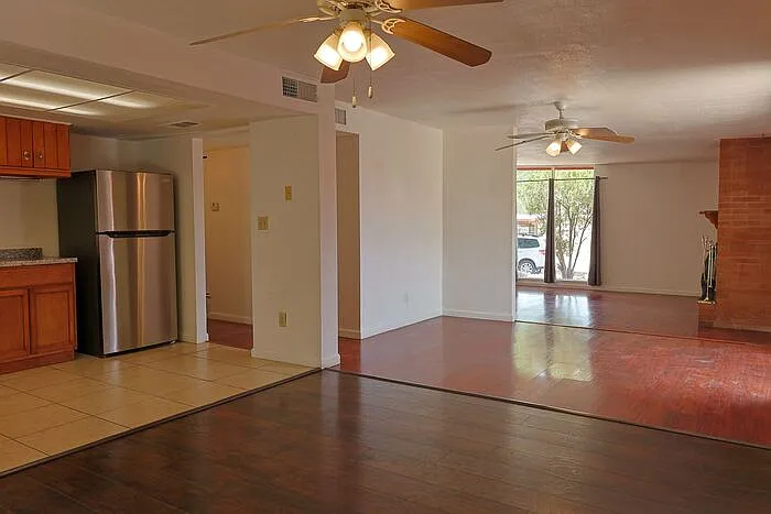 618 N Medford Dr — Photo 8