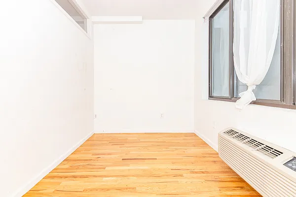 Rented by MySpaceNYC | media 38