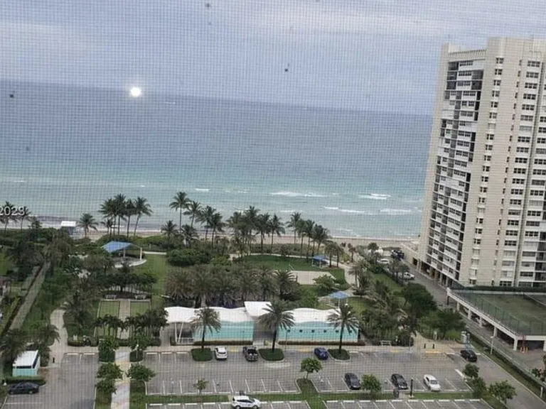 1890 S Ocean Dr #3-K — Photo 2