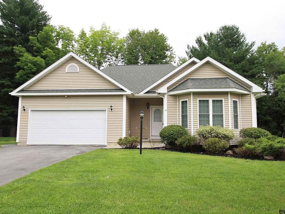 1st image of 4 Kaleen Dr