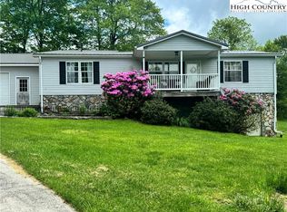 324 Lucy Bell Rd, Crumpler, NC 28617