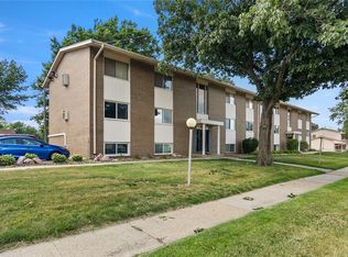 4210 62nd St, Urbandale, IA 50322