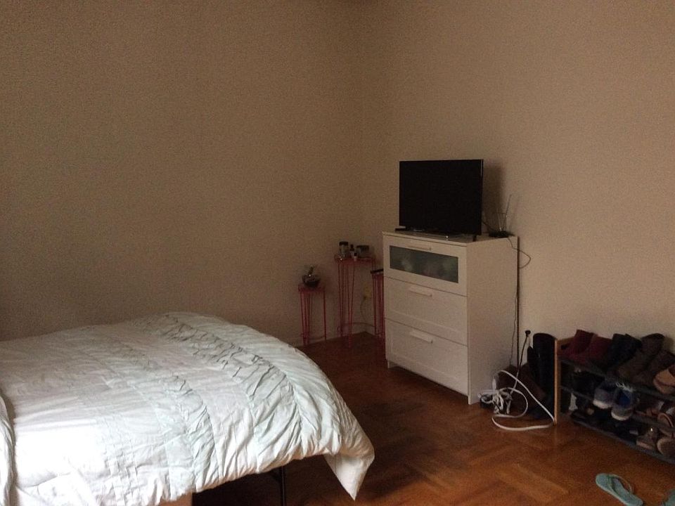 2nd image of 2125 Locust St APT 2