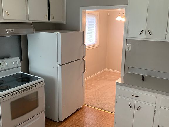 4th image of 23425 Riverpark Ave