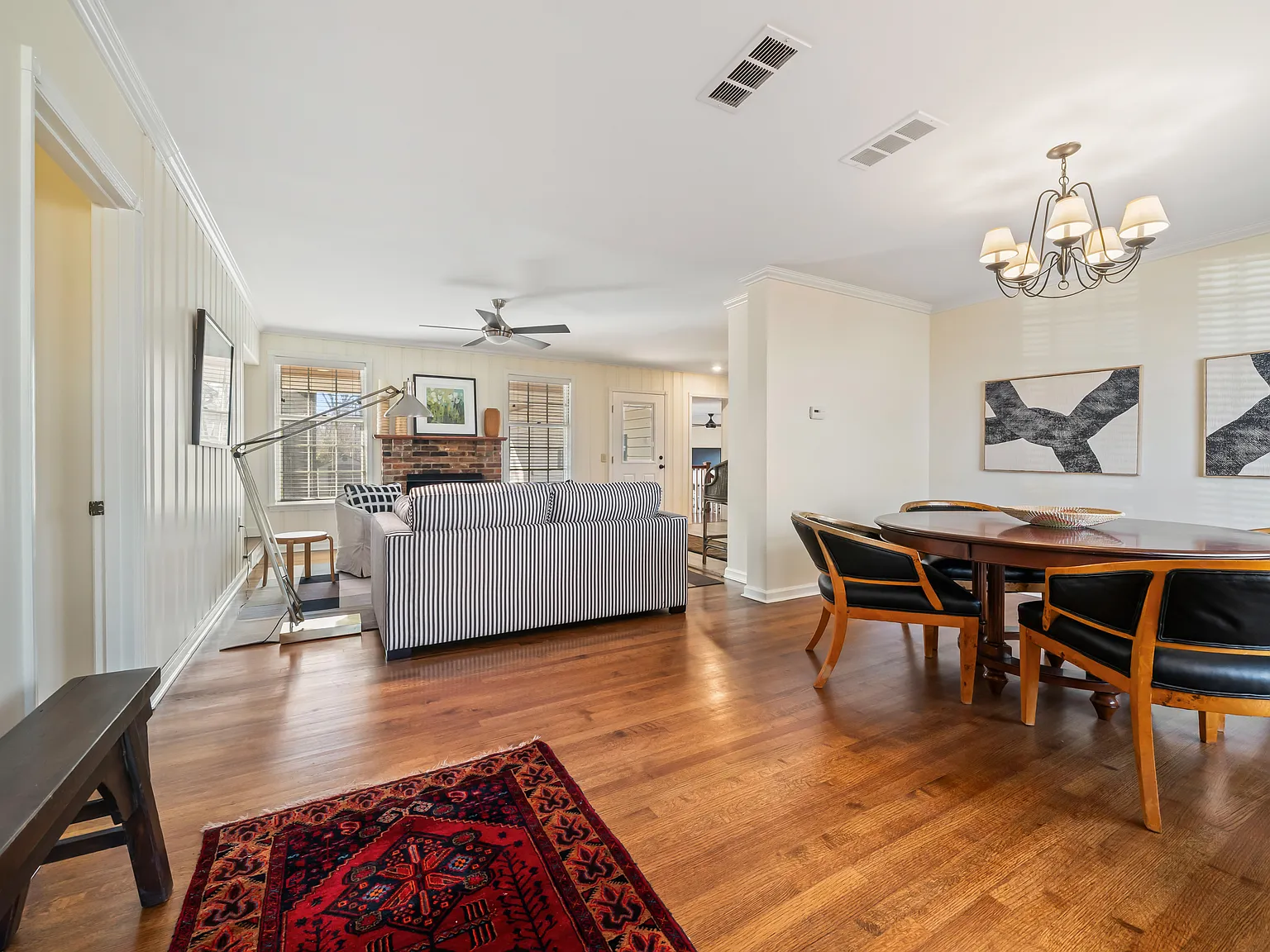 6 bed, 2936 sqft, $2,700 — Photo 4