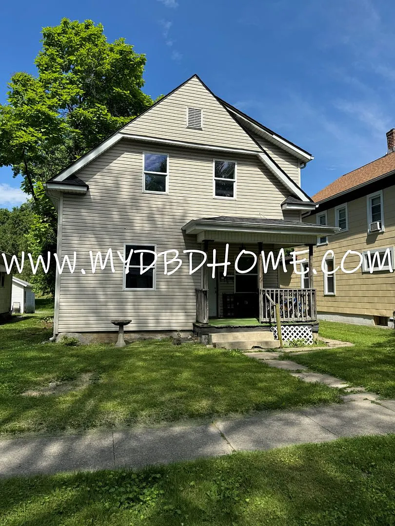 429 Perry — Photo 1