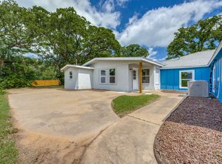1023 Oak Dr, Denison, TX 75020