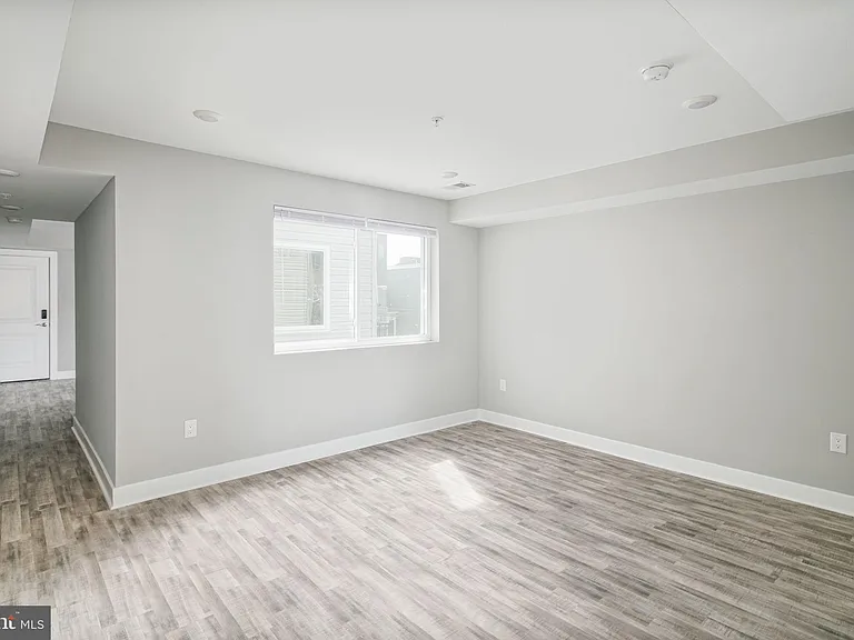 1443 N 8th St #3 — Photo 15