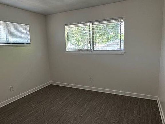 4th image of 1120 8th Ave APT 11
