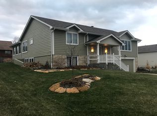 3743 SW Arvonia Pl, Topeka, KS 66610