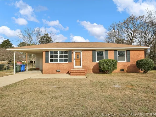 7520 Amberly Way Dr, Fayetteville, NC 28303