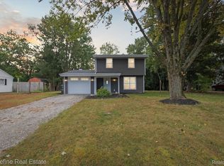 3789 Chesterfield Rd, Orion, MI 48359