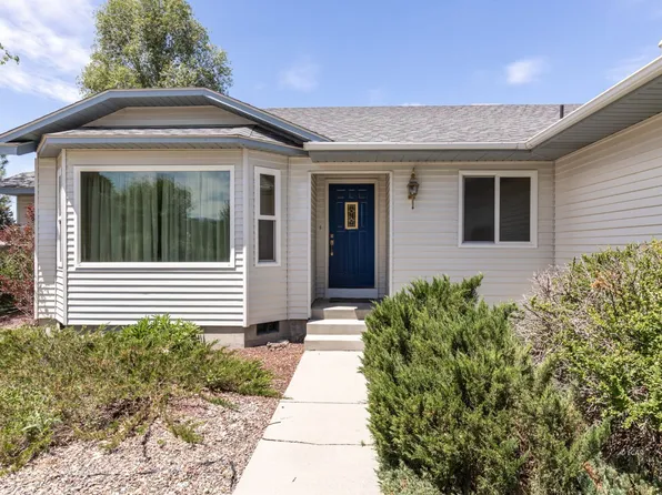 395 Edgebrook Dr, Spring Creek, NV 89815