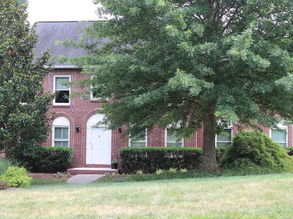 5724 Attleboro Dr, Powell, TN 37849