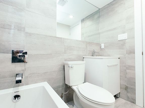 4th image of 294 Powers St #3BI