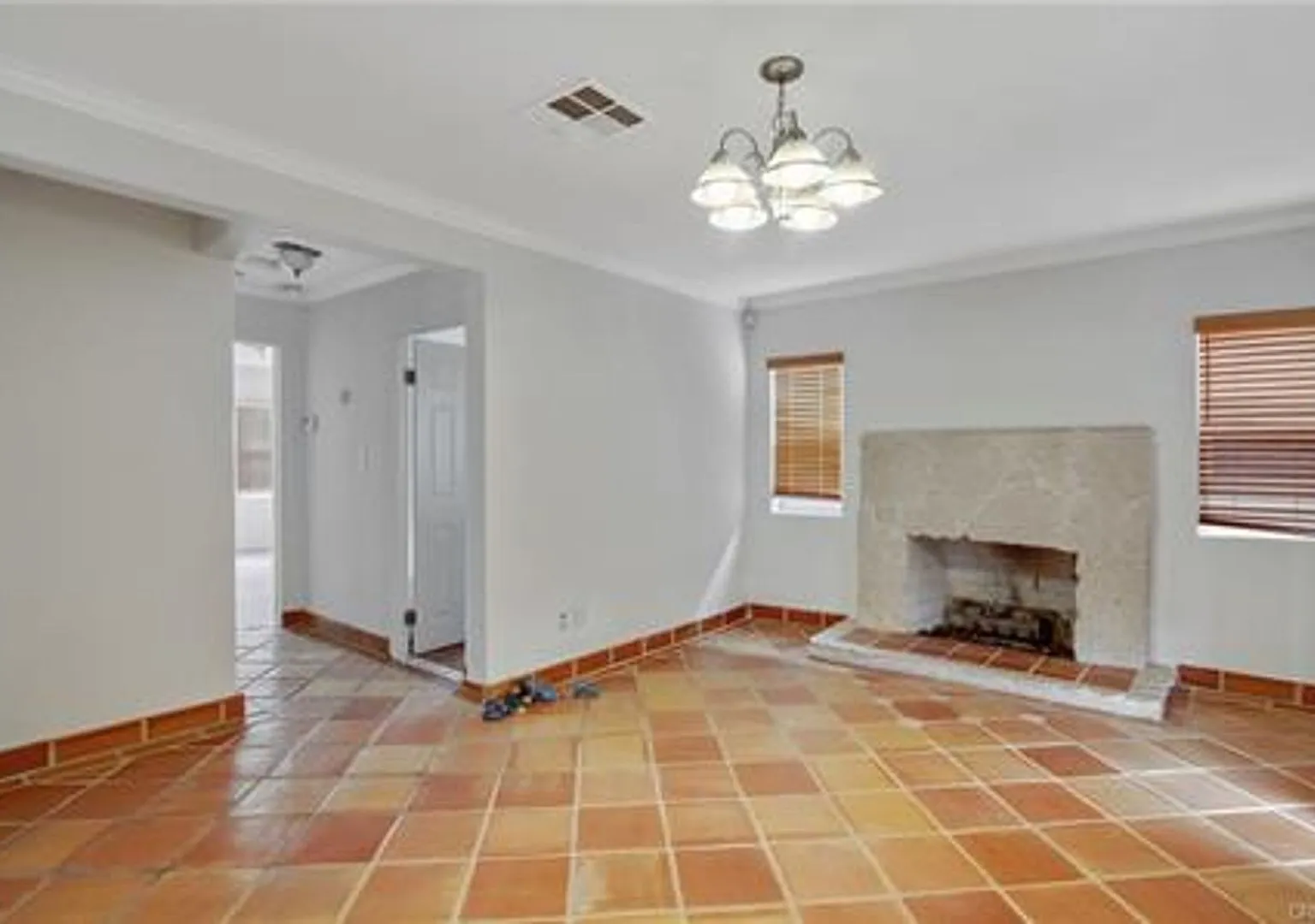 157 Avenida Serra — Photo 4