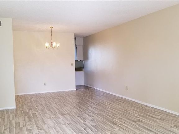 3rd image of 2456 Ecuadorian Way APT 36