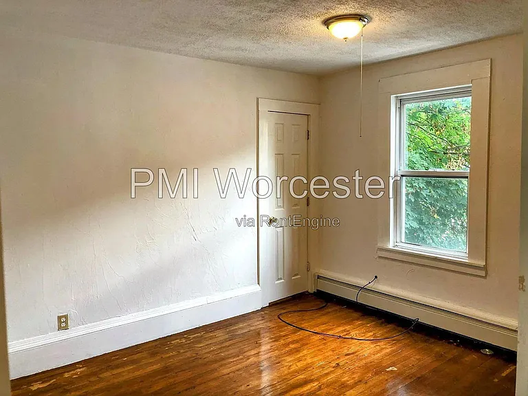 25 Almont Ave — Photo 11