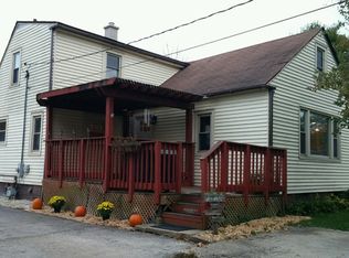 126 E Circle Dr, Lockport, IL 60441