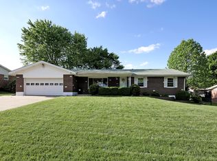 720 Clarence Dr, Saint Charles, MO 63301